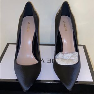 Black pumps with rhinestones